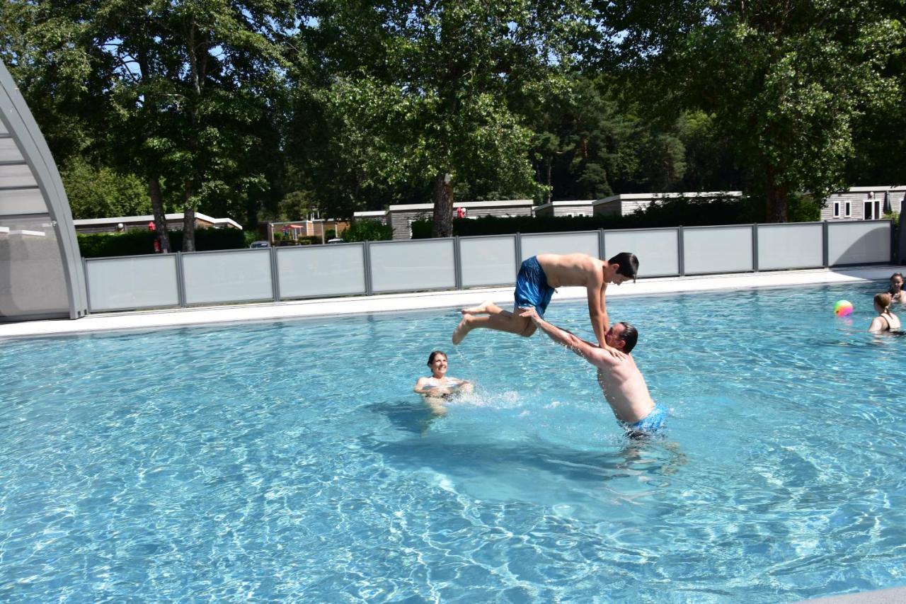 Hotel Domaine Du Lac Chambon ミュロル エクステリア 写真