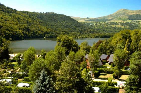 Hotel Domaine Du Lac Chambon ミュロル エクステリア 写真