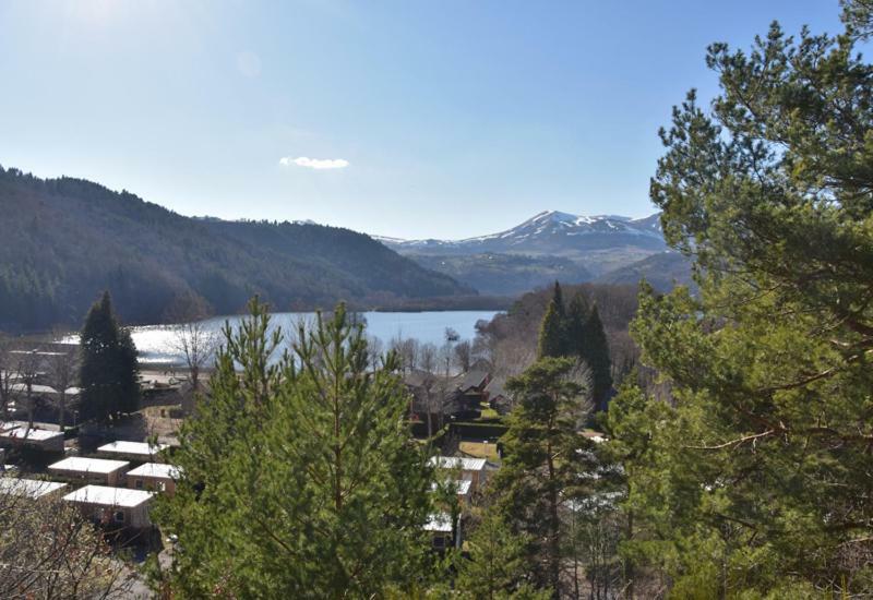 Hotel Domaine Du Lac Chambon ミュロル エクステリア 写真